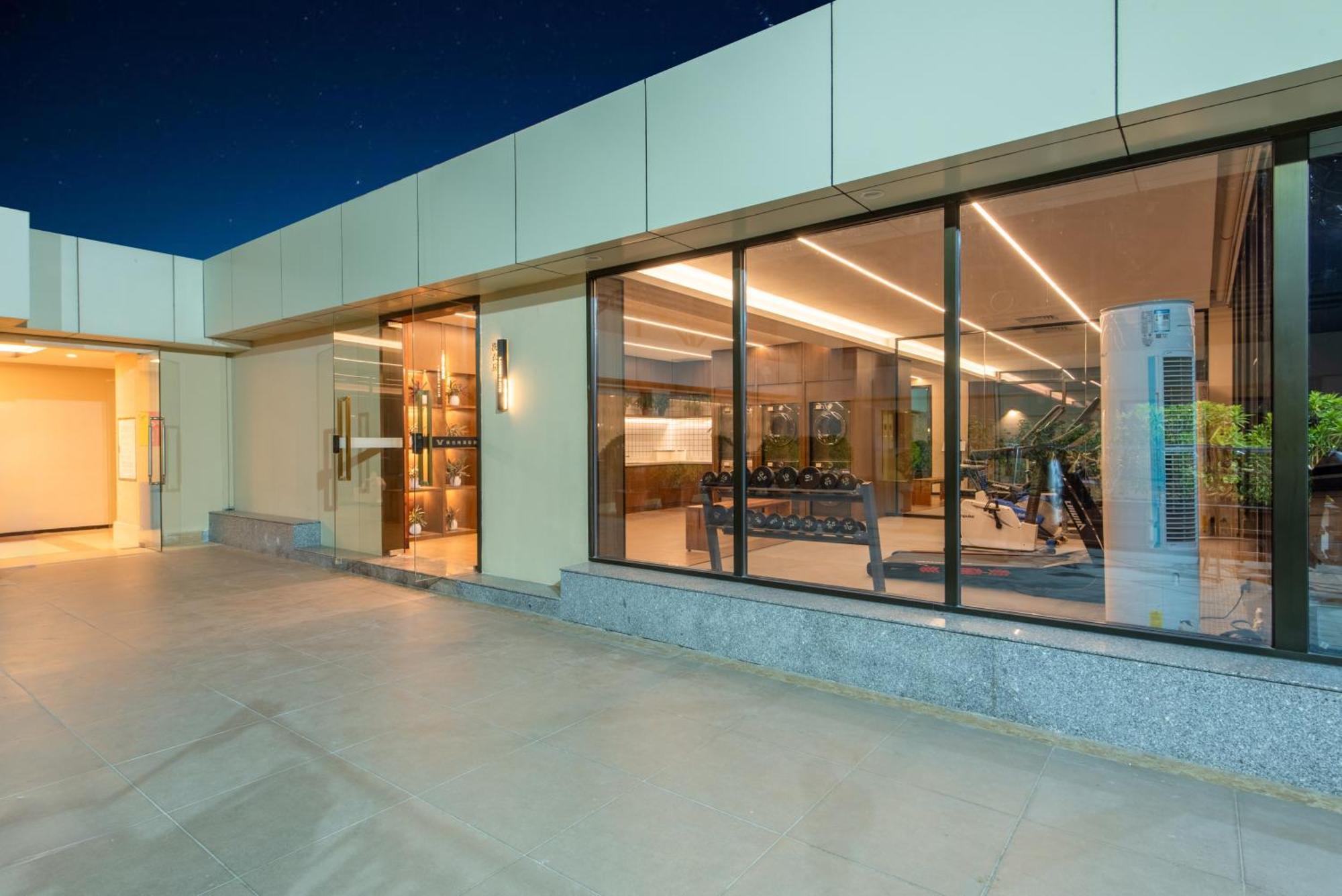 Vienna International Hotel Guangzhou Baiyun International Conference Center Exterior photo
